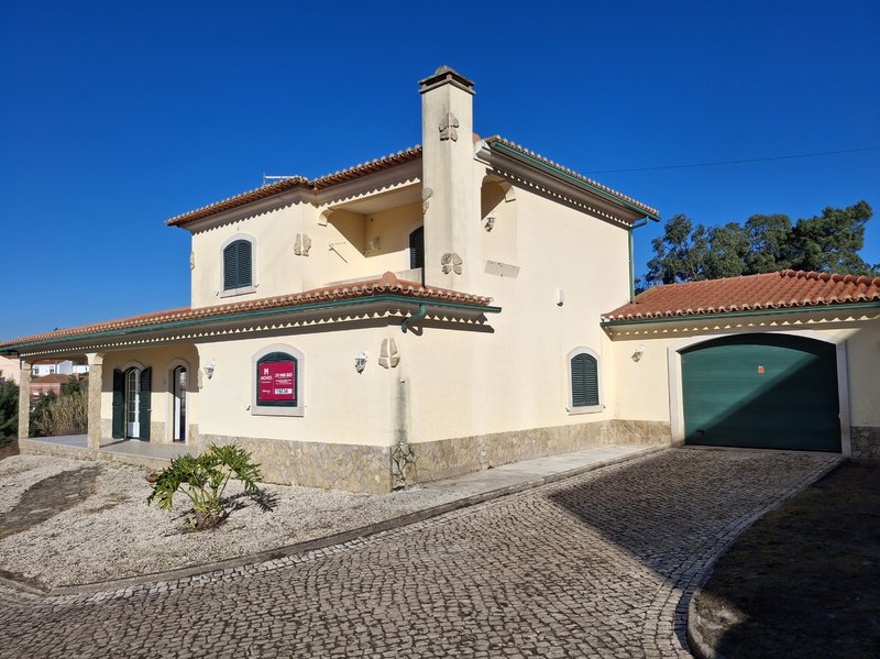 IMO 119038 Moradia T4 Ramalhal.jpg