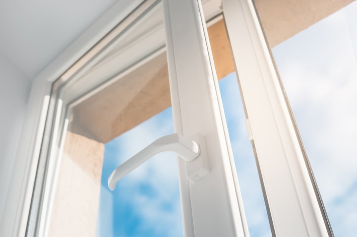 Casas mais seguras: janelas eficientes garantem maior segurança antirroubo