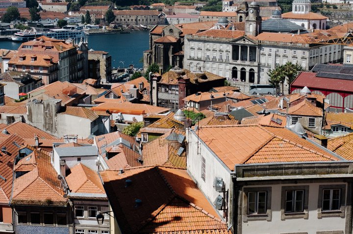 Câmara do Porto prepara programa de apoio à habitação acessível