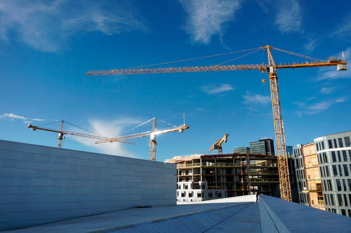 Constituição de empresas: setor da construção com crescimento de 7,7% até final de abril