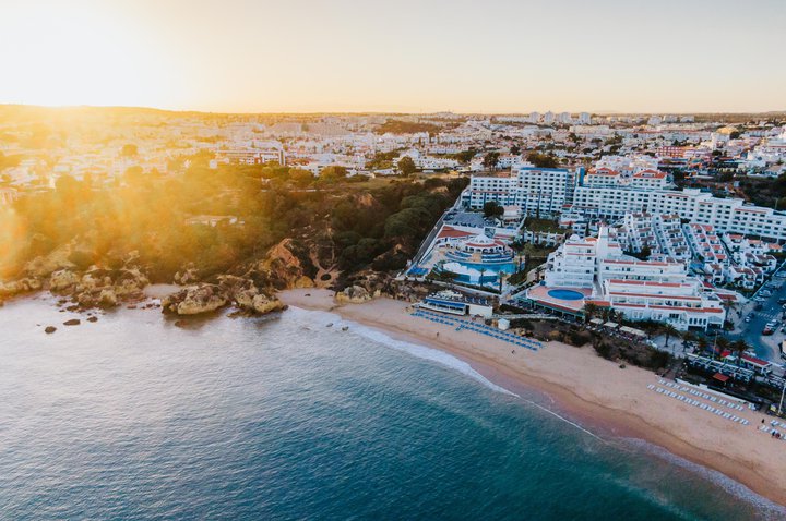 Algarve continua a despertar interesse  nos investidores nacionais e estrangeiros
