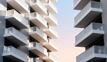 Baixa_modern-building-facade-with-staggered-balconies-geometric-design.jpg