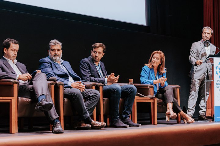 “Resolver crise na habitação exige medidas extraordinárias, mesmo que sejam temporárias”, defende ex-ministra