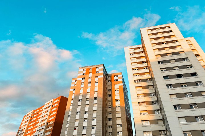 Mercado residencial: preços sobem enquanto vendas abrandam