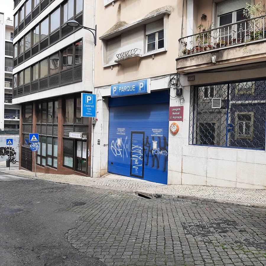 Foto 1 Estacionamento coberto e fechado, Arroios, Lisboa