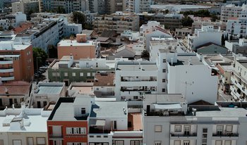 Habitação Faro pexels-aloevera-18732724.jpg