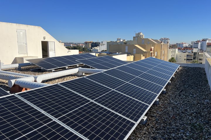 Condomínios mais verdes com energia solar e carregamento de veículos elétricos