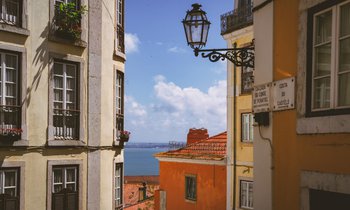 Lisboa pexels-sanmosconi-33733941.jpg