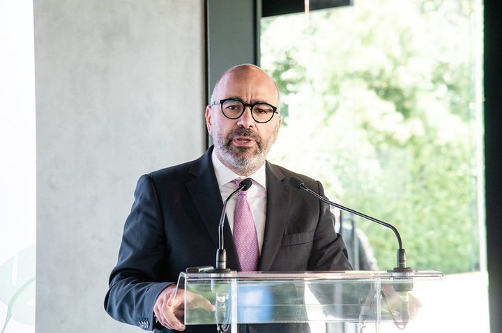 Miguel Pinto Luz mantém pasta das Infraestruturas e Habitação