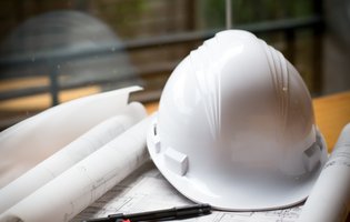 construção engenharia Freepik.com 263.jpg