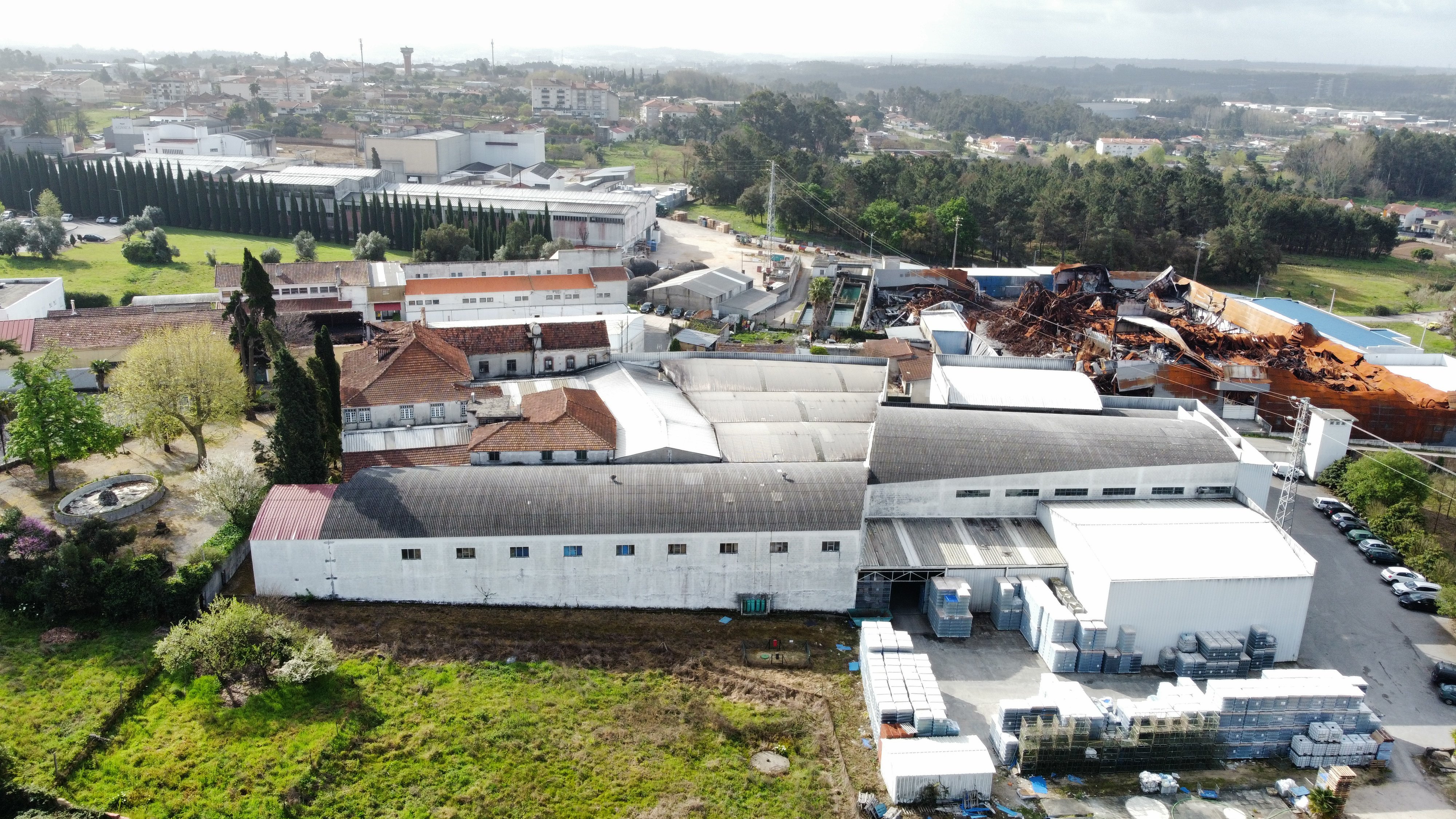 Foto 1 Moradia e Adega em Sangalhos, Anadia