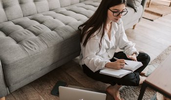 estudantes pexels-vlada-karpovich-4050301.jpg