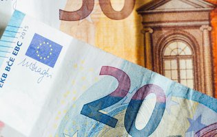 euros_markus-spiske-pl_HXNkyFmw-unsplash.jpg