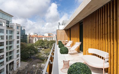 Luster Hotel: um quatro estrelas citadino no coração do Saldanha