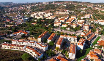 habitacao-alhandra-FREEPIK.jpg