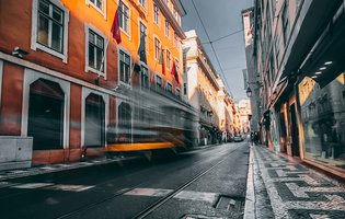 habitação Lisboa michal-hajtas-fS5t3GWQ5PA-unsplash.jpg