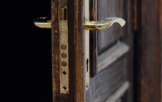 porta entrada casa.jpeg