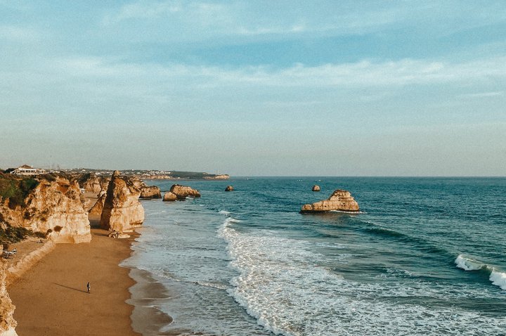 Algarve será das regiões mais afetadas no Alojamento Local